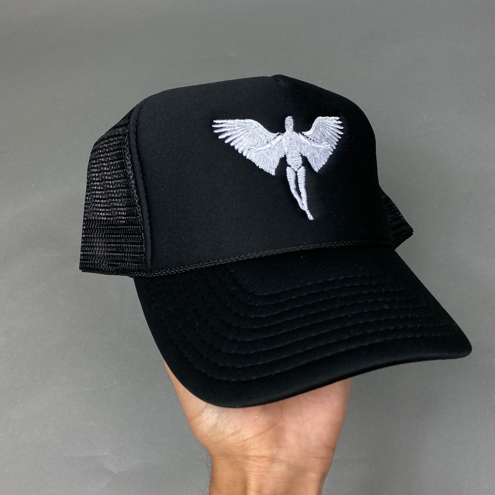 "khendar" trucker hat (unisex)